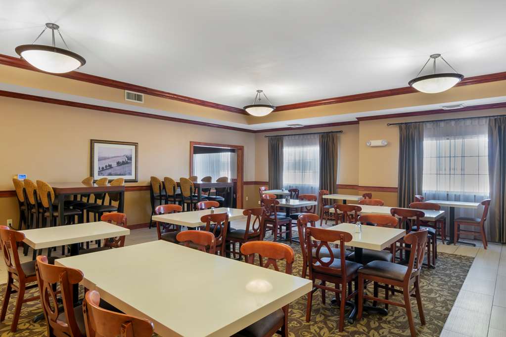 Best Western Plus Butterfield Inn - photo 6