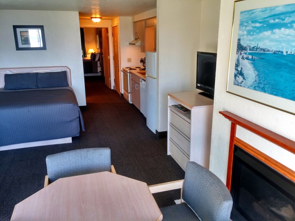Surfside Resort - photo 10