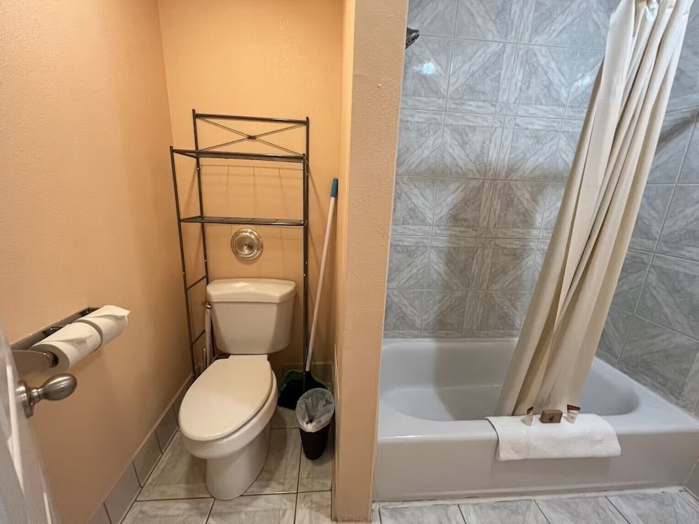 Frazier View Motel - photo 36