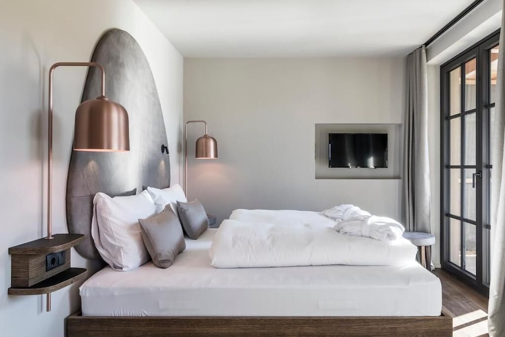 Hotel Seehof Nature Retreat — Naz-Sciaves - Natz-Schabs — photo 5
