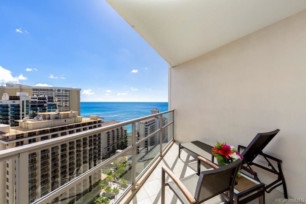 Jet Luxury at The Trump Waikiki - photo 32