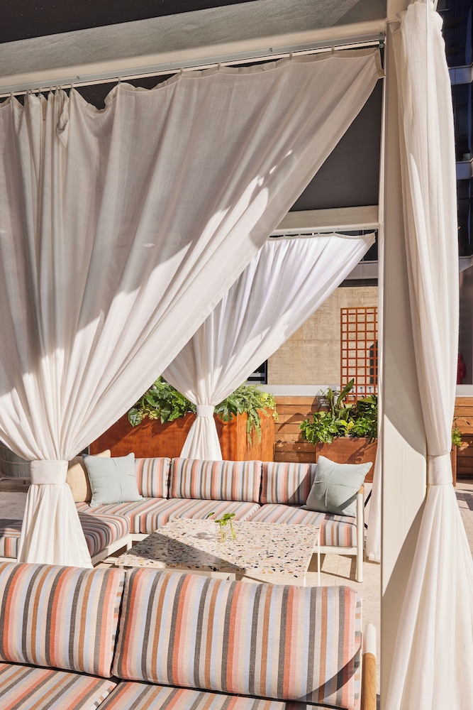 Kimpton Hotel Palomar Phoenix Cityscape by IHG - photo 54
