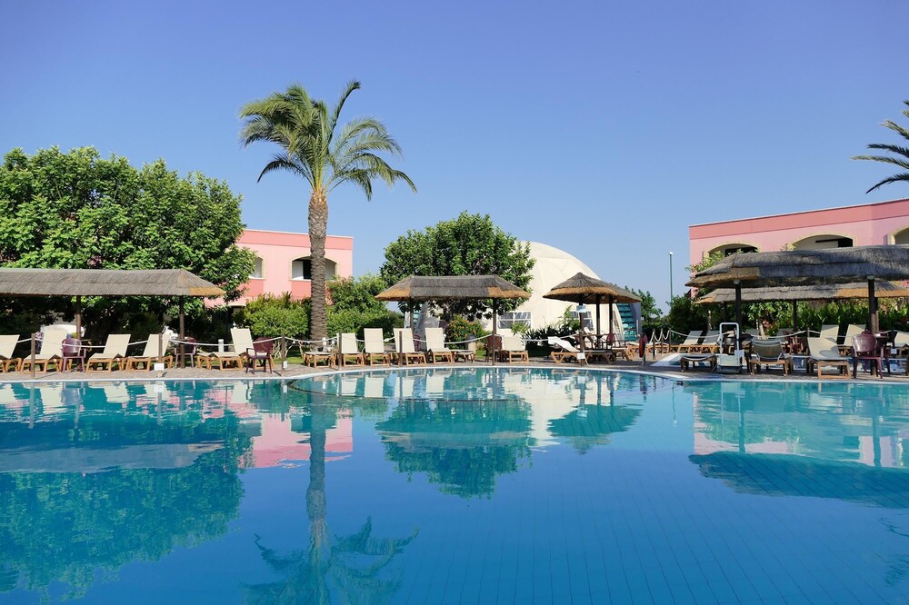 Resort Punta Grossa — 4-Star Luxury Hotel in Porto Cesareo, Italy