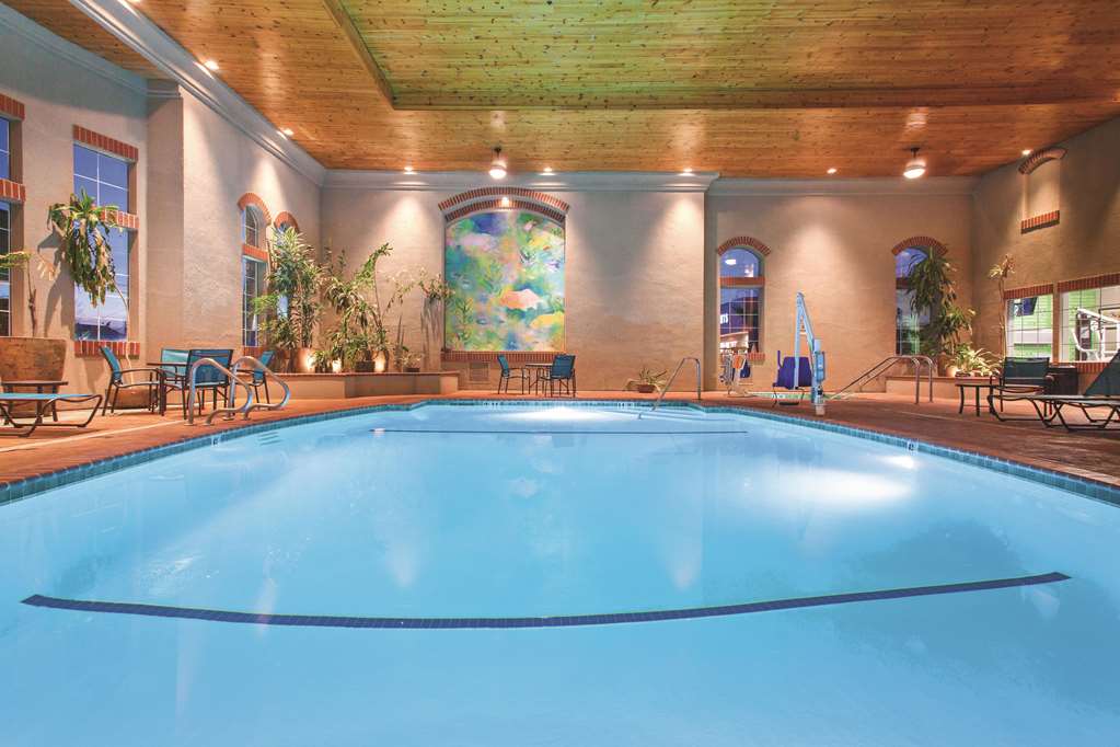 La Quinta Inn & Suites by Wyndham Los Banos - photo 7