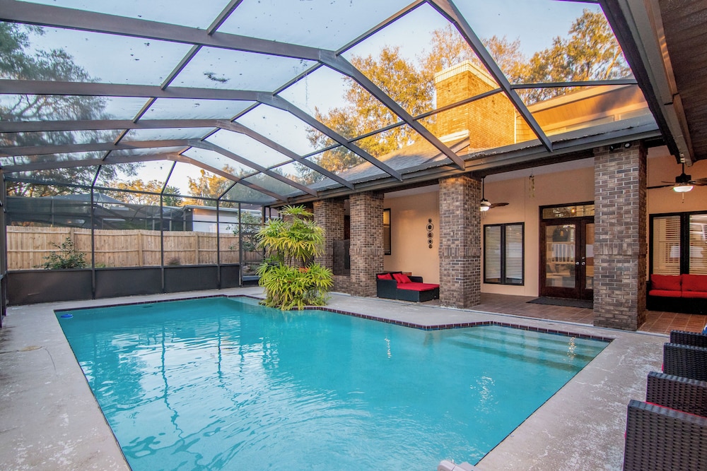 2 Mi to Busch Gardens Retreat in Scenic Community — 4-Star Luxury Hotel in Tampa, United States