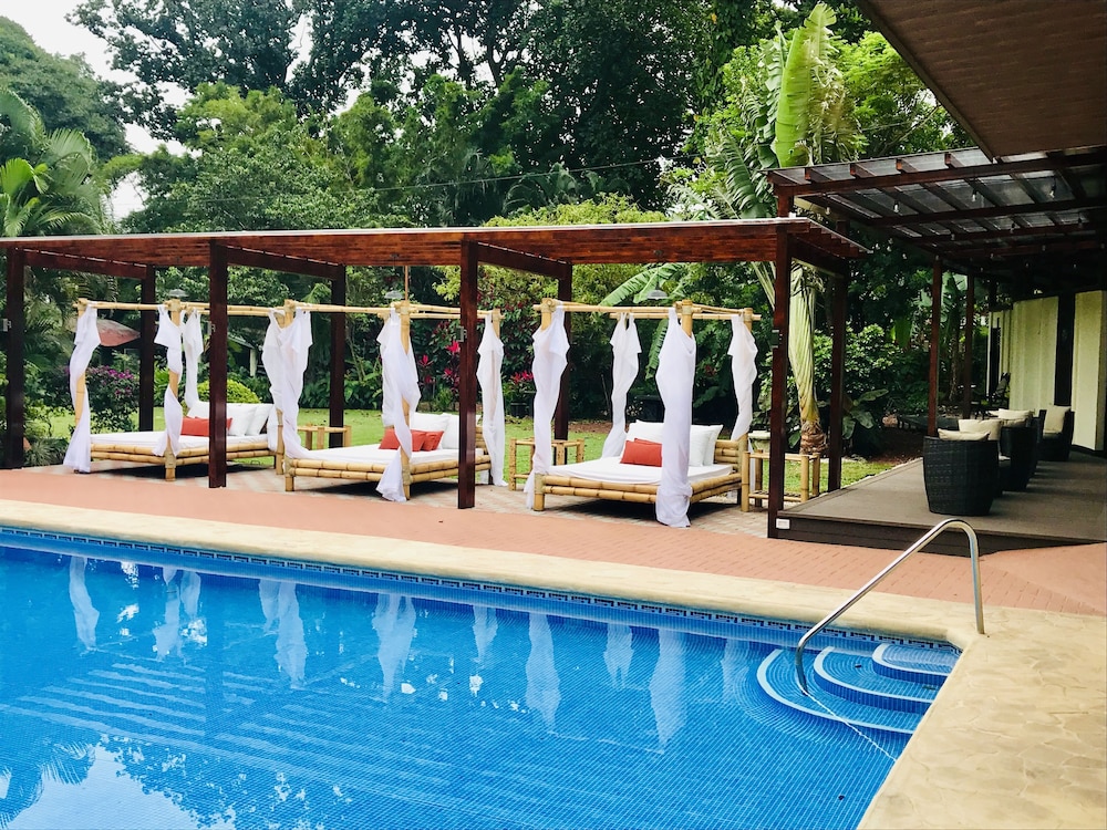 Guacima Country Inn — Alajuela