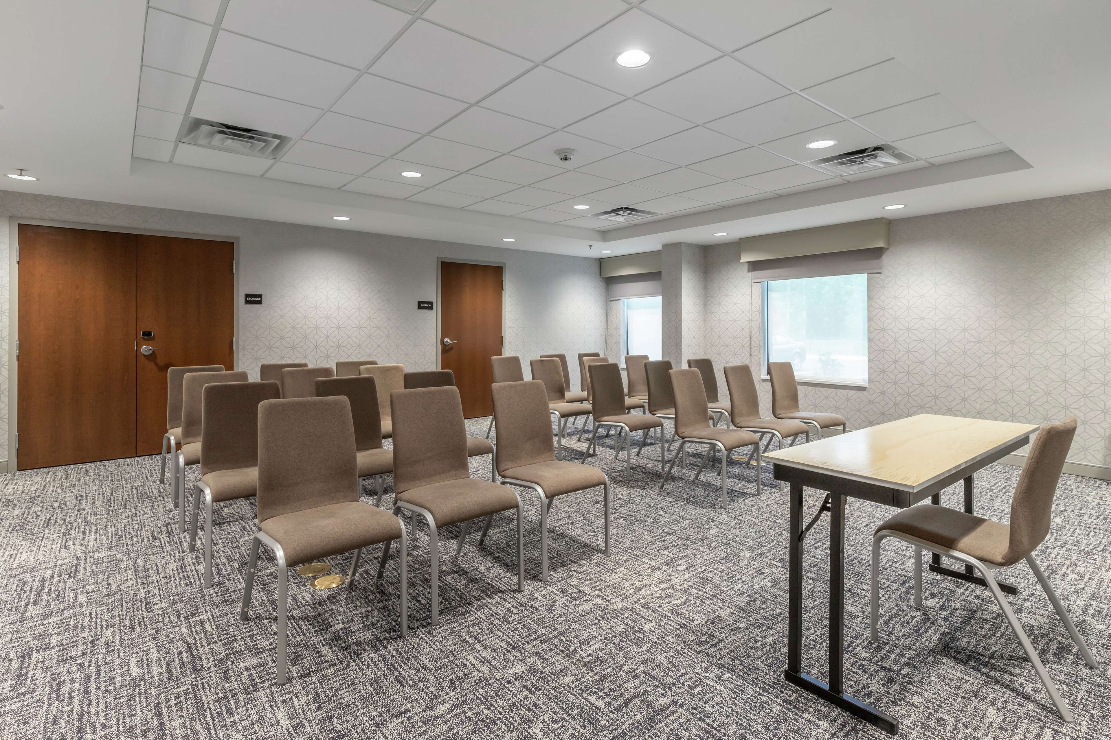 Hampton Inn Camden - photo 18