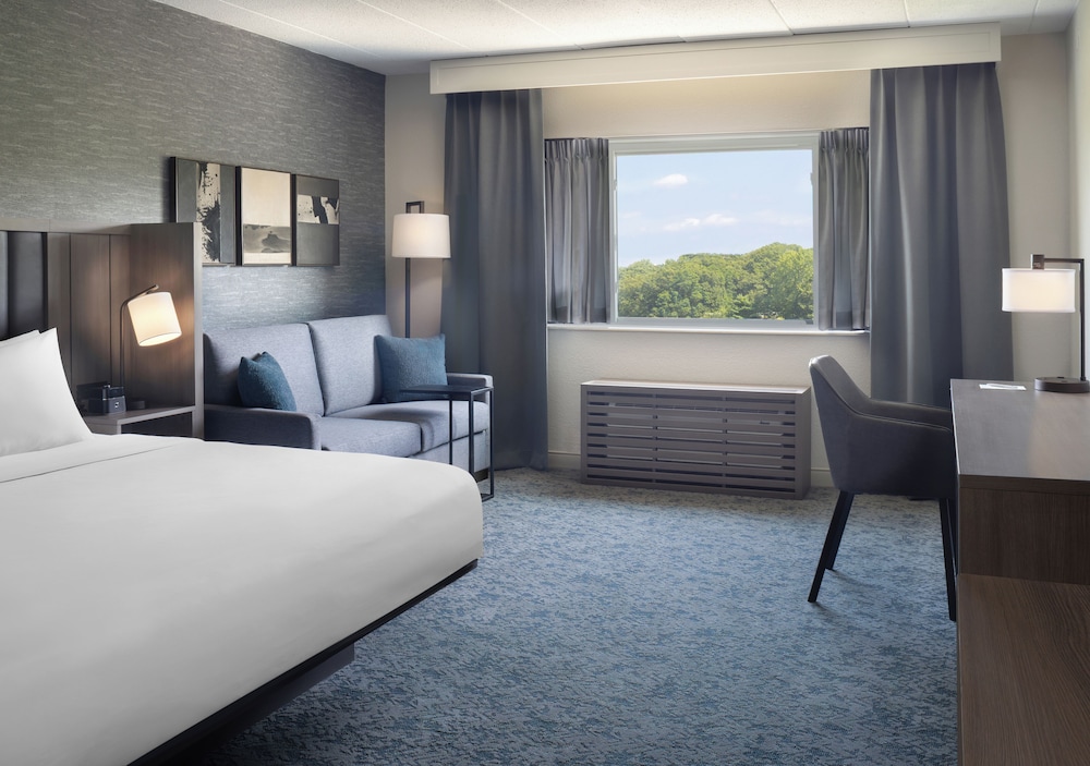 Renaissance Framingham Hotel & Conference Center - photo 12