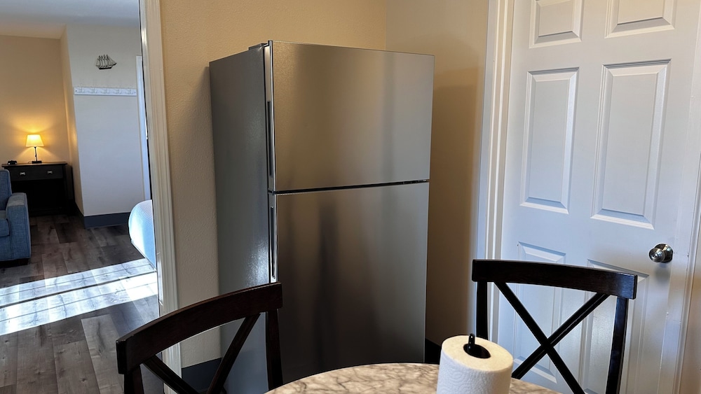 The Coastal Inn and Suites - photo 94