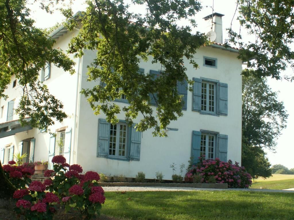 Bidachuna — hotel in Saint-Pee-Sur-Nivelle