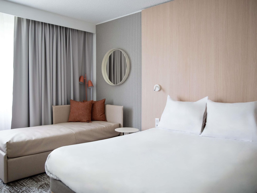 Novotel Antwerpen — 4-Star Luxury Hotel in Antwerpen, Belgium