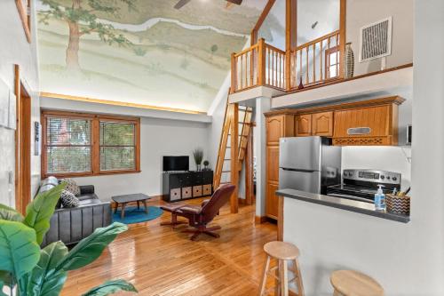 Cozy Townhome Near UF Campus — 4-Star Luxury Hotel in Gainesville, United States