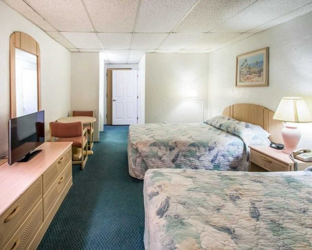 Key Largo Inn - photo 3