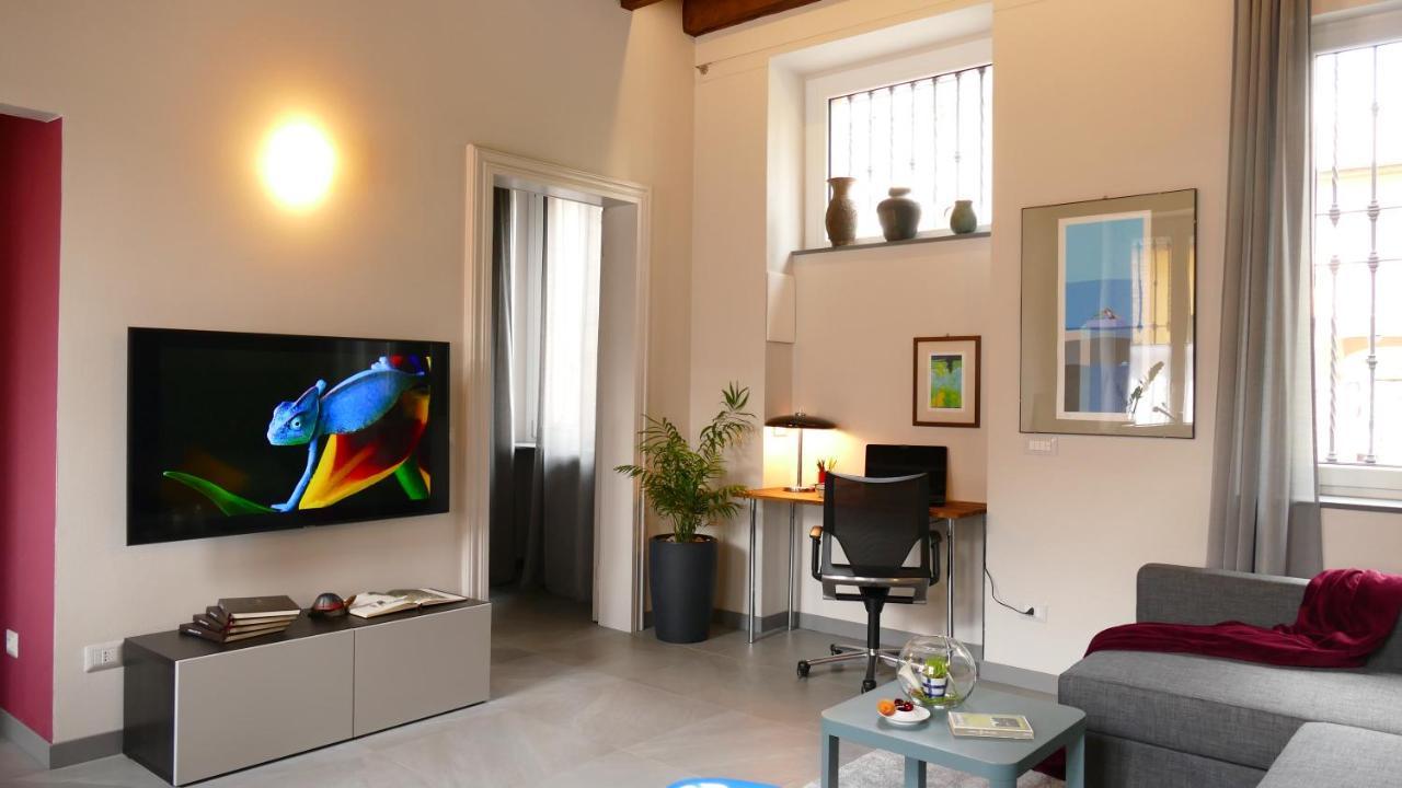 Casa25 Convenient Location To Miland Centre & Como Lake — 4-Star Luxury Hotel in Meda, Italy