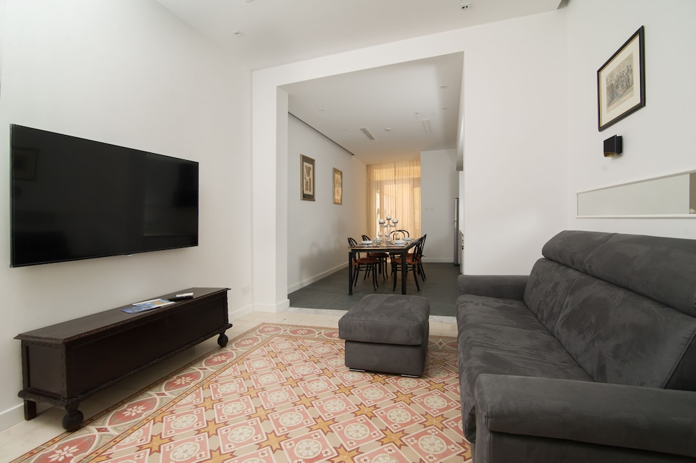 U Collection Townhouse — Sliema — photo 5