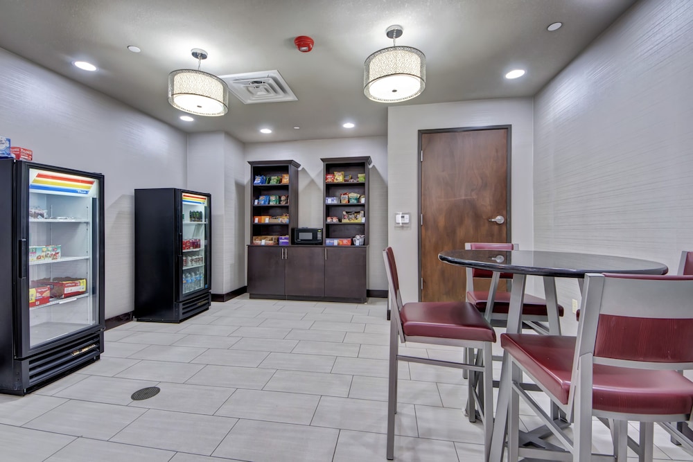 Holiday Inn Express & Suites Oklahoma City North by IHG - photo 22