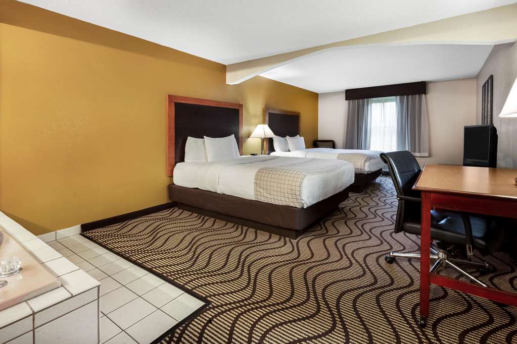 La Quinta Inn by Wyndham Sandusky near Cedar Point - photo 37
