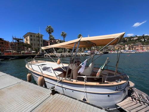 A Casa di Alice 80 Mq 2b 1b with Private Garage in Santa Margherita Ligure — 4-Star Luxury Hotel in Santa Margherita Ligure, Italy