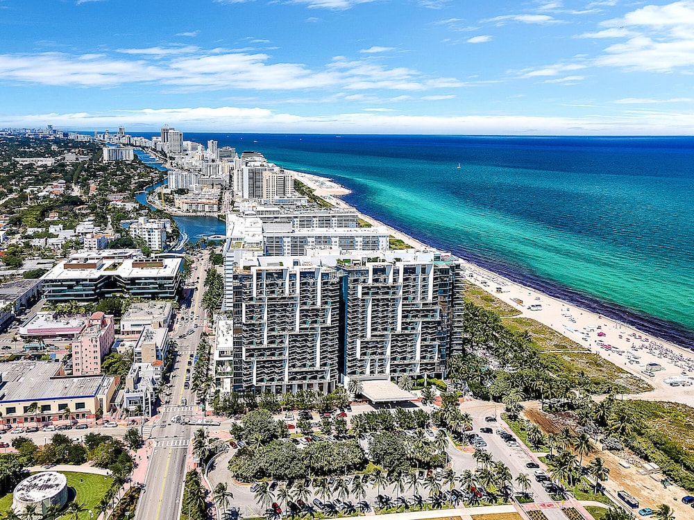 Private Residences at W SoBe by LRMB - photo 39