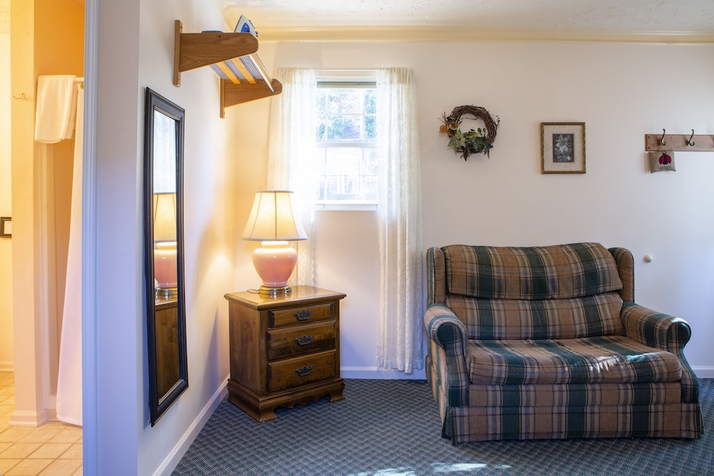 The Chimney Rock Inn & Cottages - photo 117
