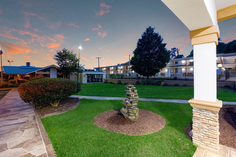 Red Roof Inn Gastonia - photo 34