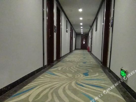 Fangtian Holiday Hotel — hotel near Yueyang Sanhe Airport