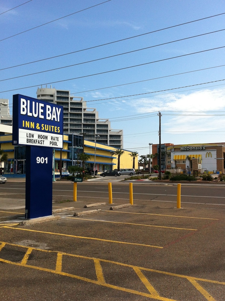 Blue Bay Inn & Suites - photo 86