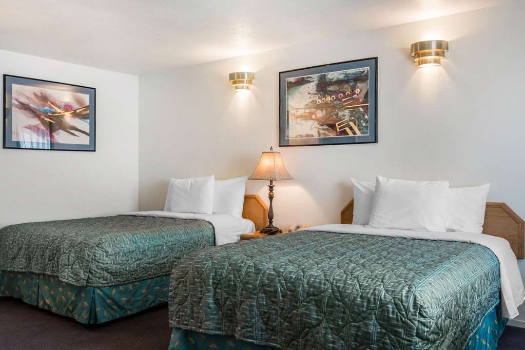 Rodeway Inn Beaumont 1 10 - photo 22