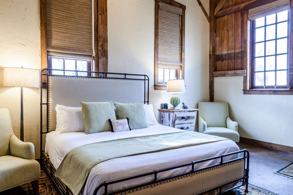 The Inn At Leola Village - photo 12