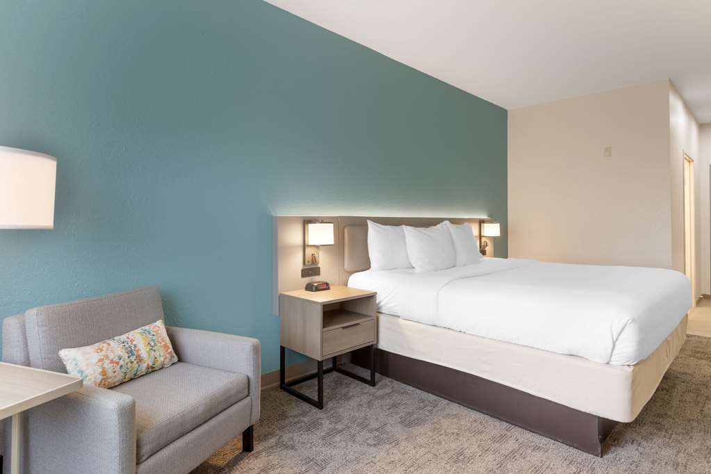 Comfort Inn & Suites Davenport Quad Cities - photo 9