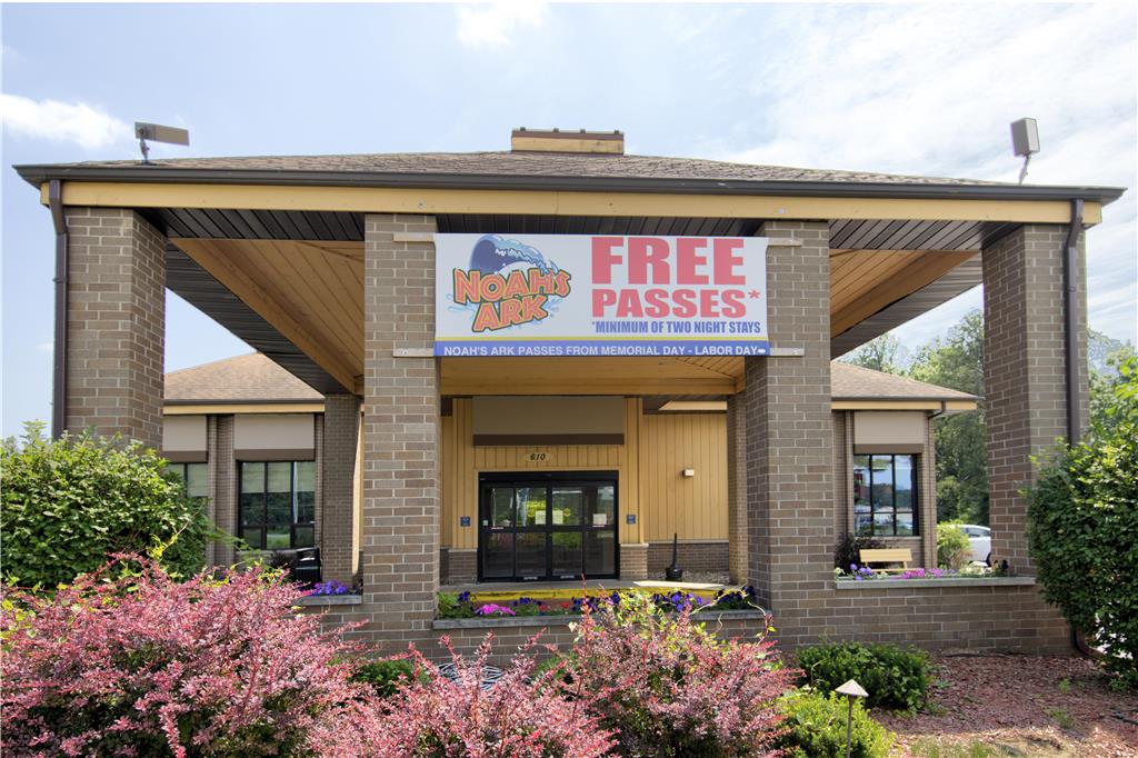 Best Western Ambassador Inn & Suites in Wisconsin Dells, United States