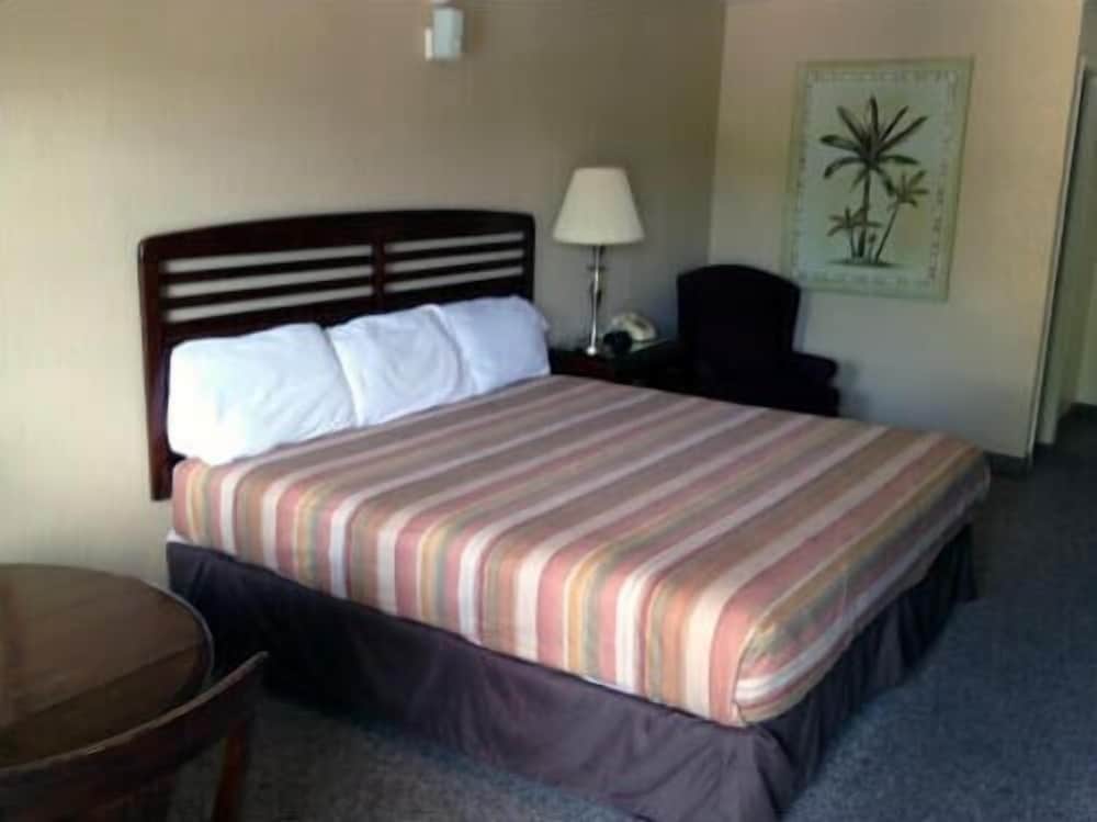 Dinner Bell Motel - photo 3