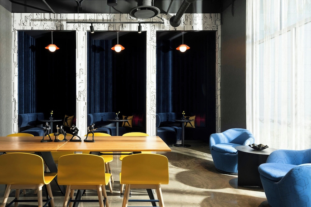 Aloft Waukee - photo 16