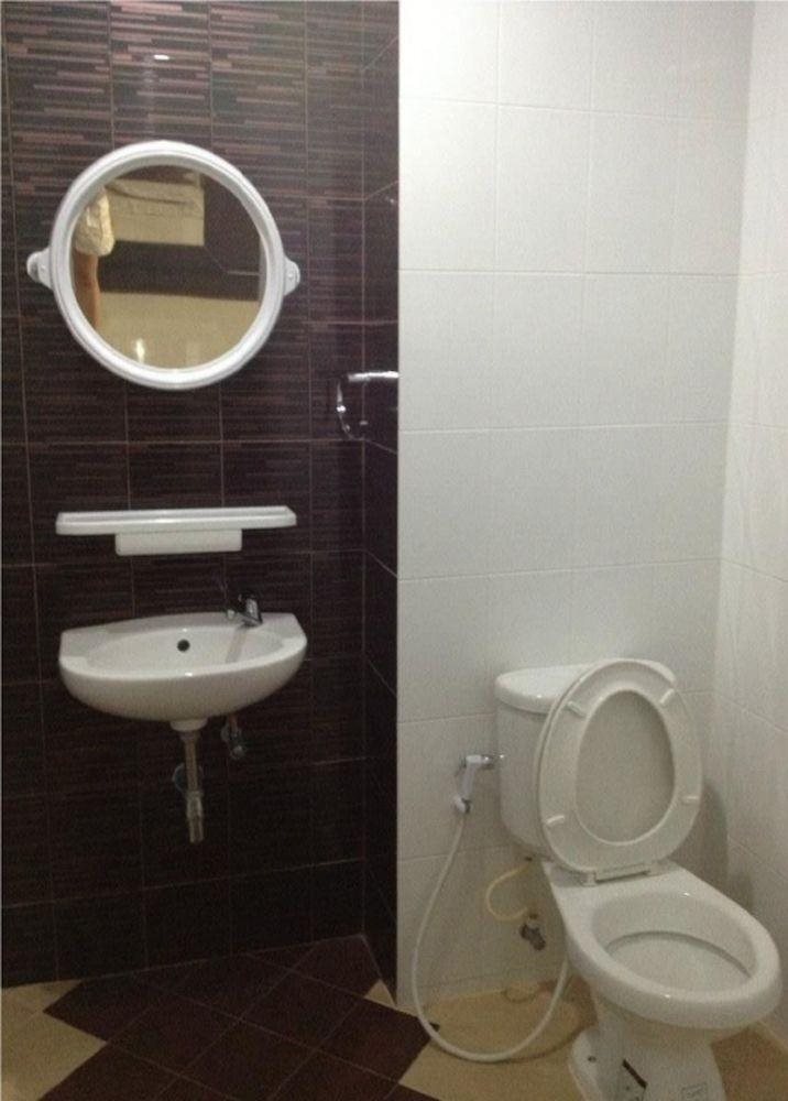 Diamond Place Changwattana in Pak Kret, Thailand