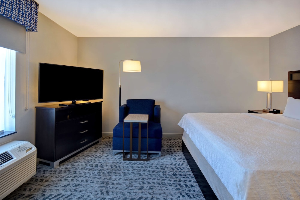 Hampton Inn & Suites Columbia South Fort Meade Area - photo 14