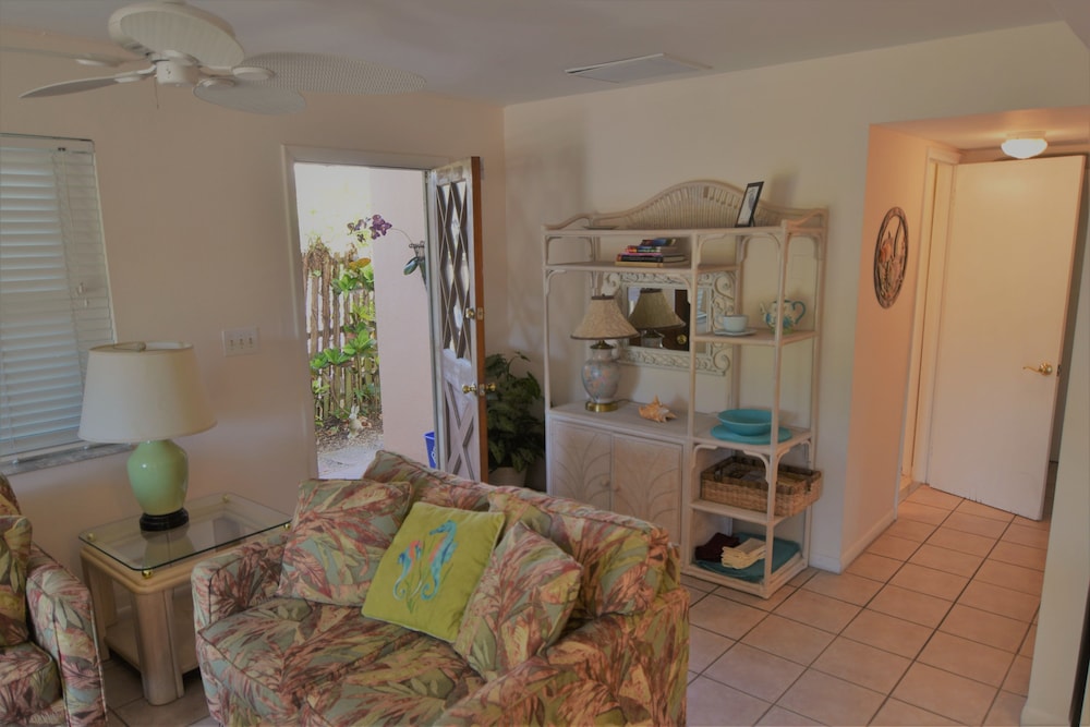Oasis at John's Pass Madeira Beach - photo 28