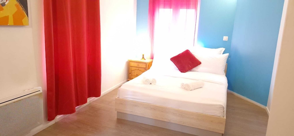 Akena Le Casino Hotel Restaurant in Saint-Quentin, France