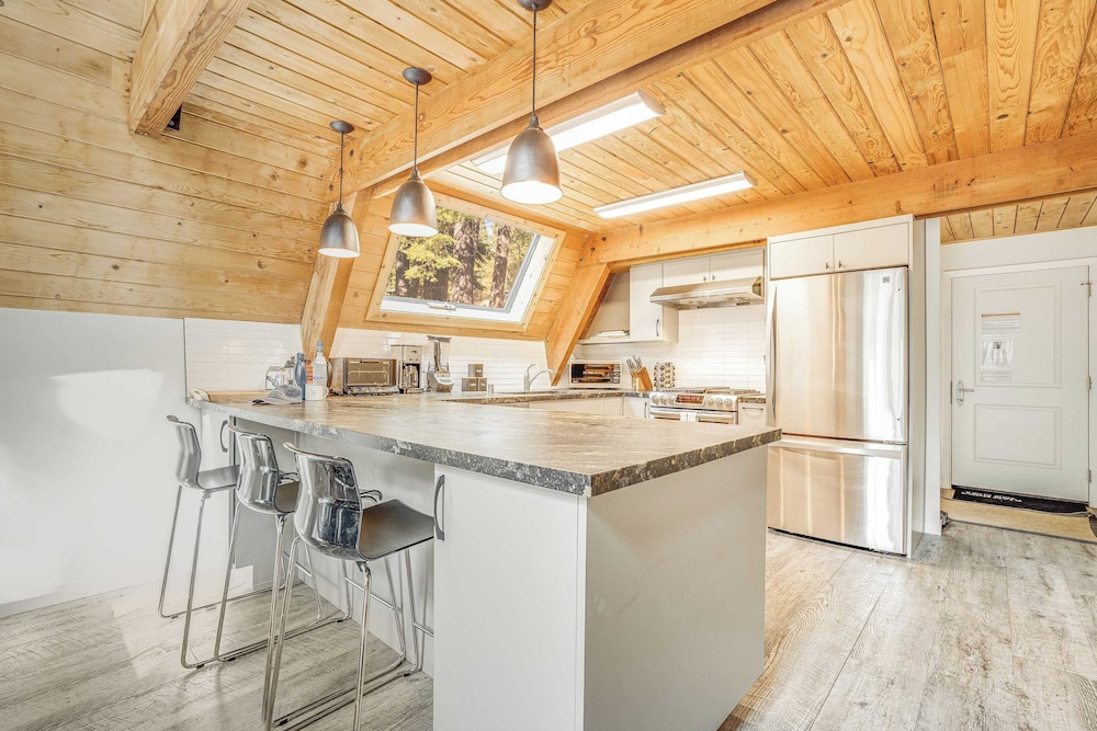 Tamarack by Avantstay Remodeled Chamberlands Full Beach Pool Access - photo 4