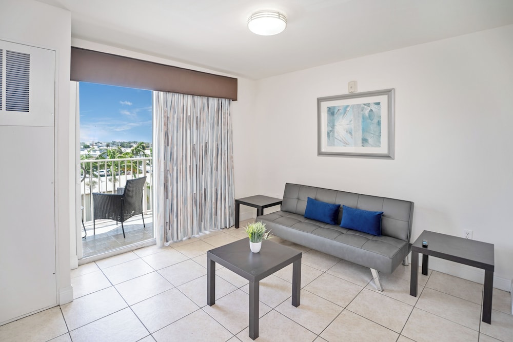 South River Suites - photo 38