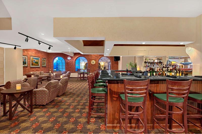 Embassy Suites by Hilton Kansas City Plaza - photo 7