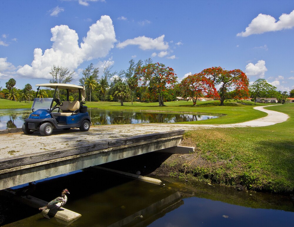 Miami Lakes Hotel and Golf - photo 30