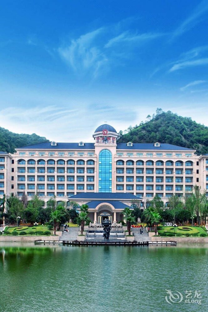 Hengda Hotel — 5-Star Luxury Hotel in Qingyuan, People's Republic of China