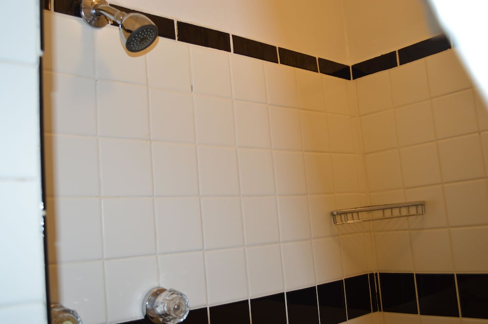 Great Lakes Motel - photo 15