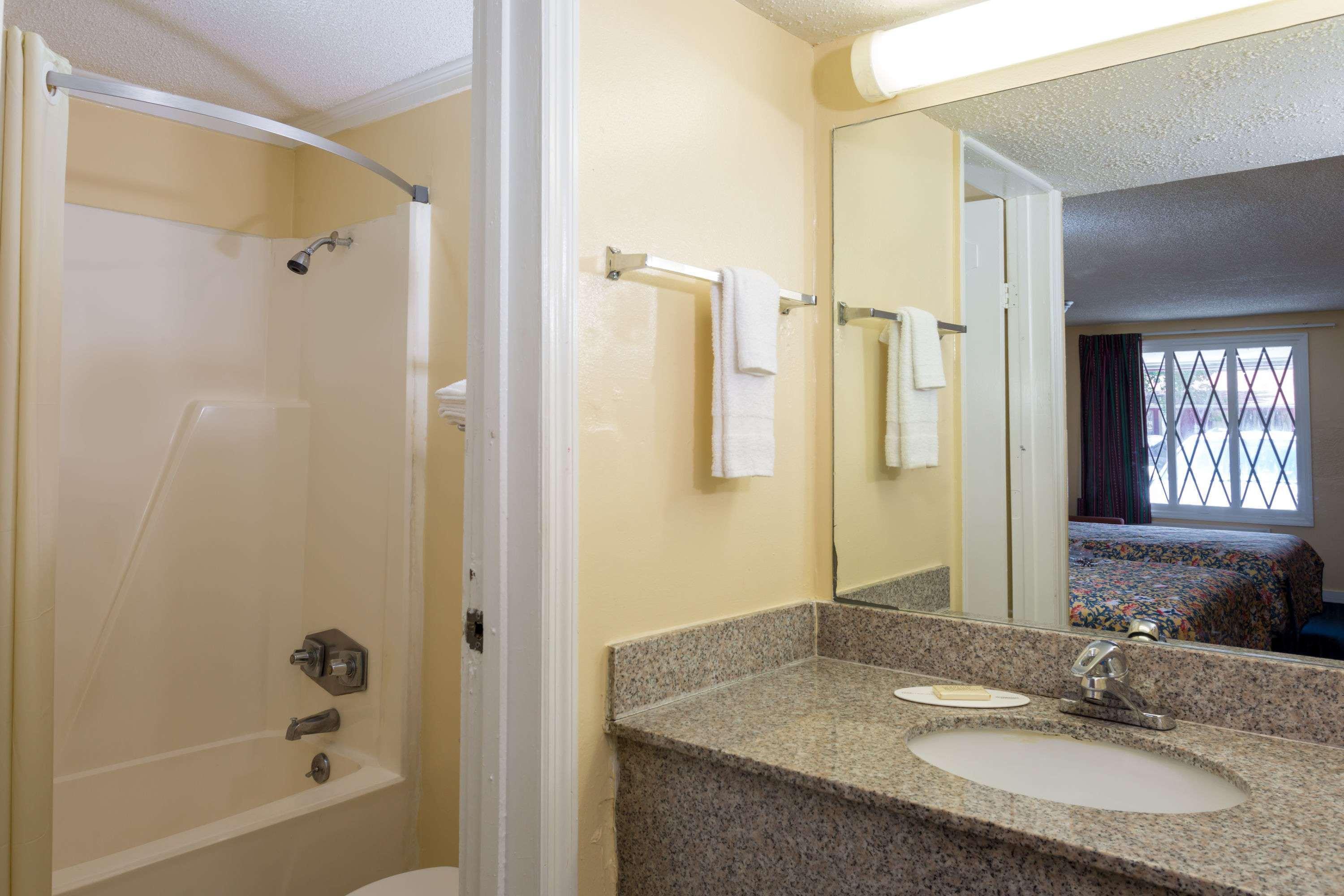 Motel101 - photo 8