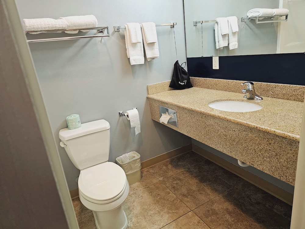 Executive Inn and Suites Extended Stay in Vernal - photo 35