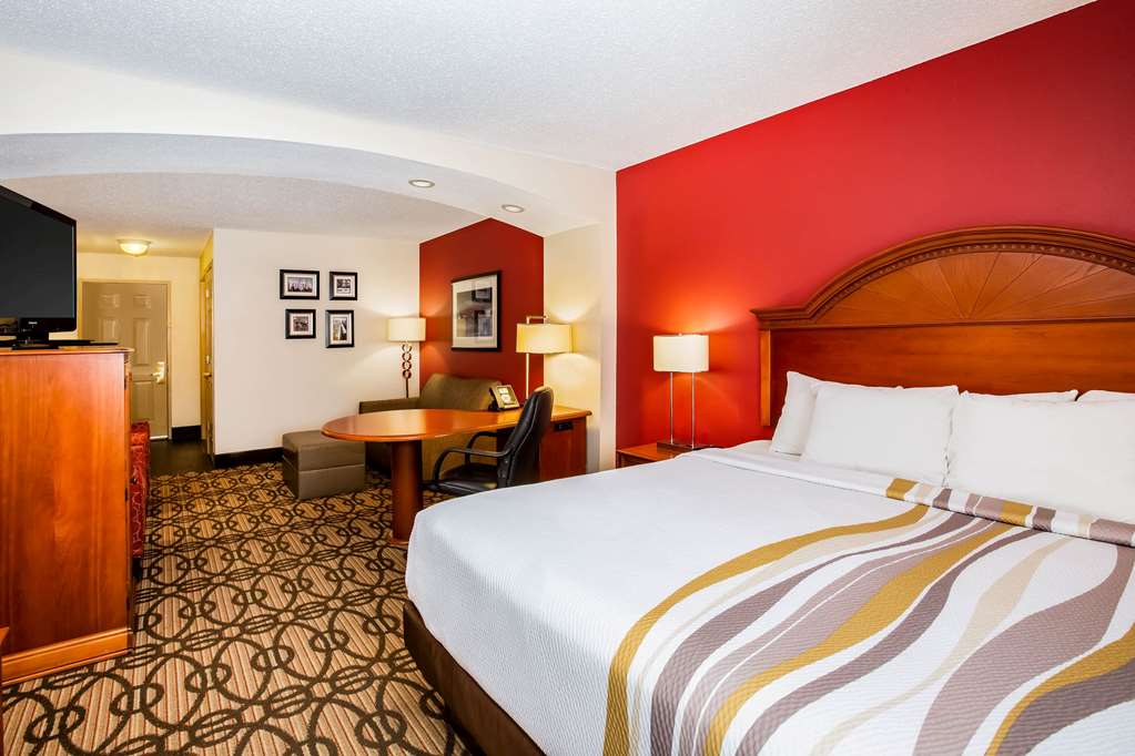La Quinta Inn & Suites by Wyndham North Platte - photo 16