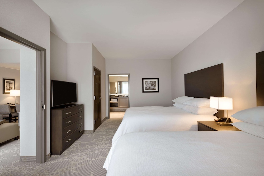 Embassy Suites by Hilton Charlotte Ayrsley - photo 31