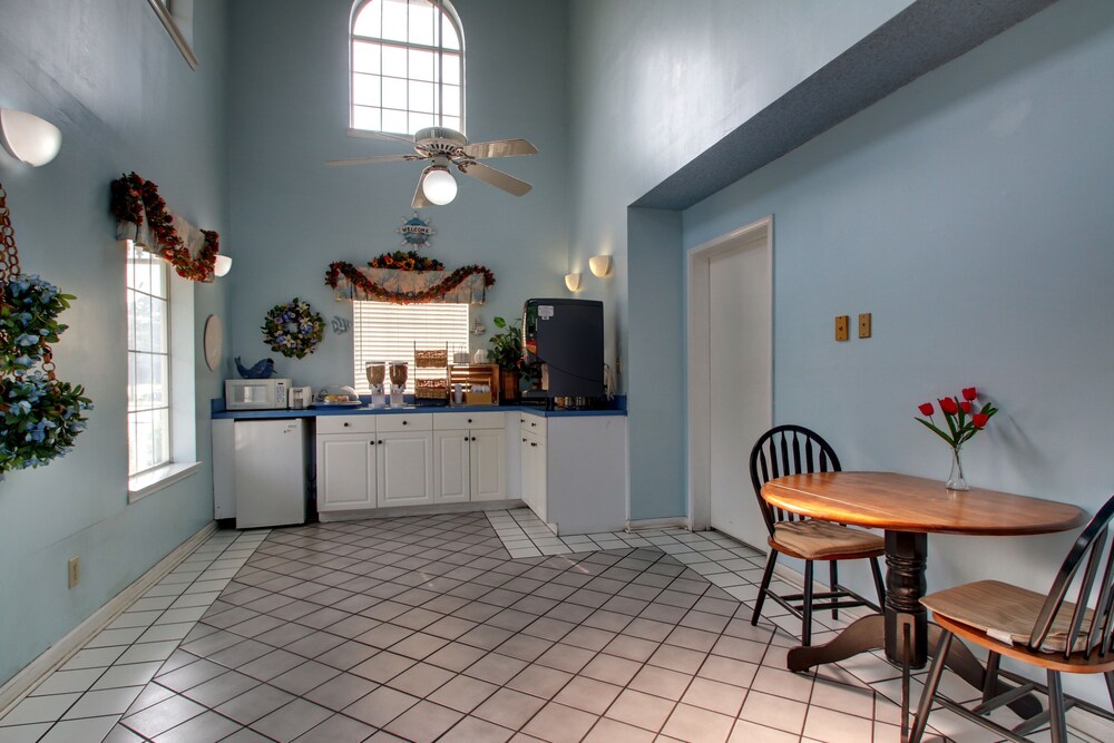 Key West Inn Clanton - photo 11