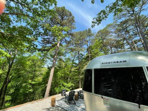 Loblolly Pines Adventure 2016 Airstream 22ft Bambi in Eureka Springs, United States