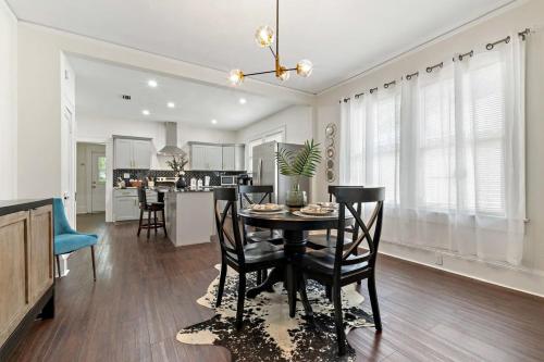 Modern Escape in Historic District - photo 9